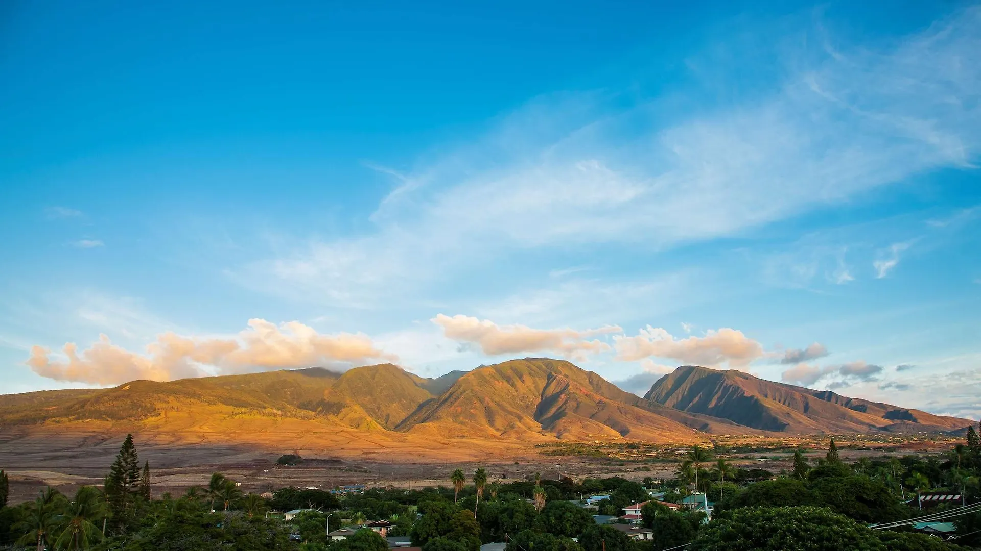 Lahaina Shores Beach Resort