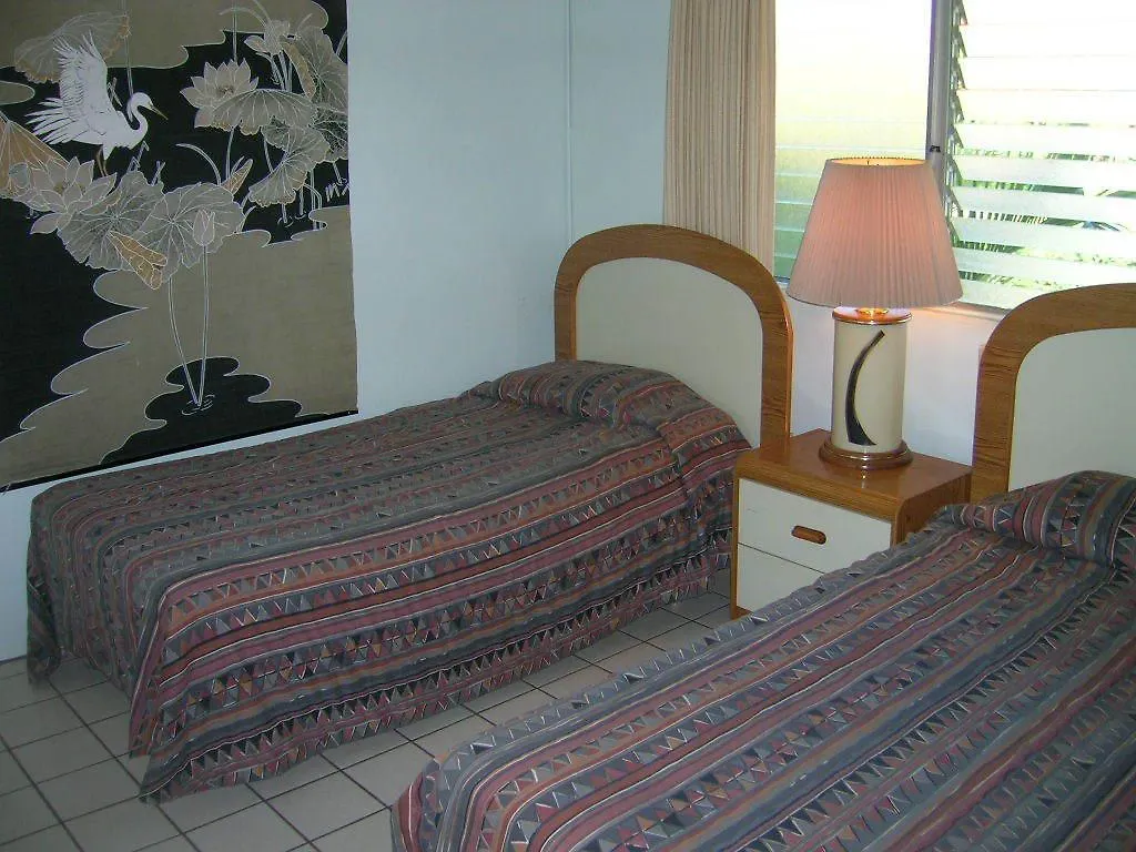 Lahaina Shores Beach Resort