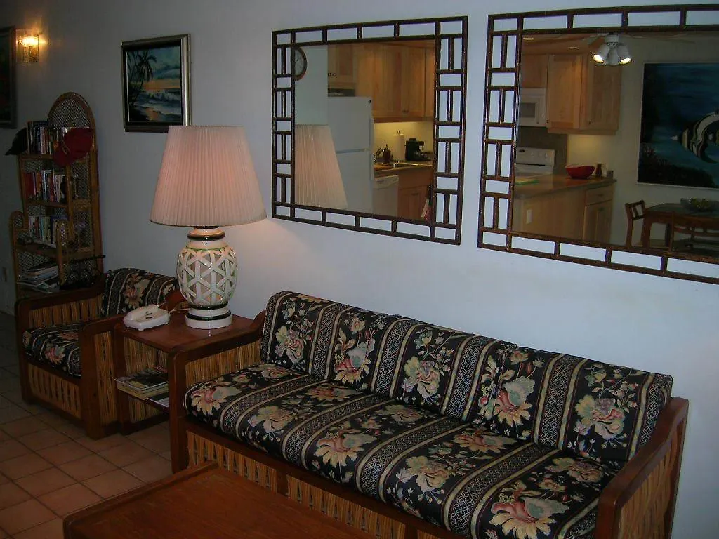 Lahaina Shores Beach Resort Apartment