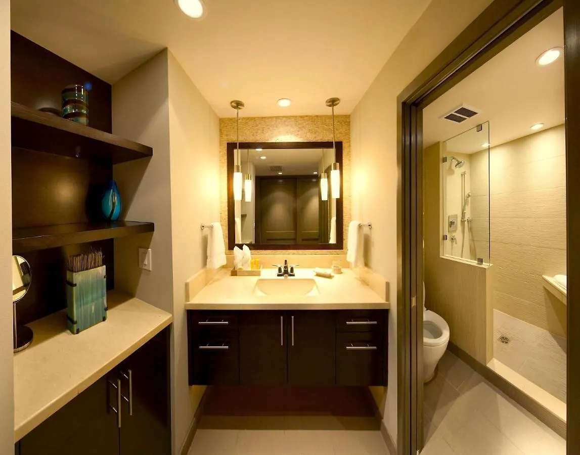 Lahaina Shores Beach Resort Apartment